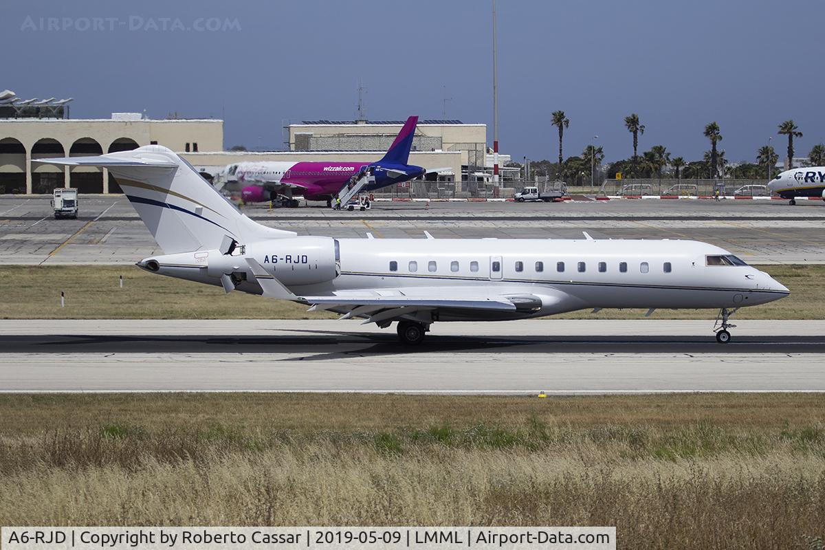 A6-RJD, 2014 Bombardier BD-700-1A10 Global 6000 C/N 9621, Runway 13