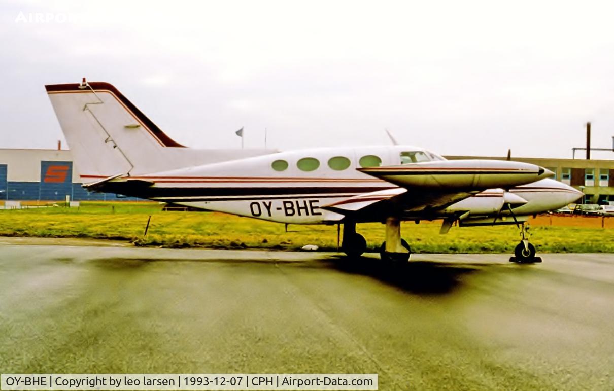 OY-BHE, 1969 Cessna 402A C/N 402A0062, Copenhagen 7.12.1993