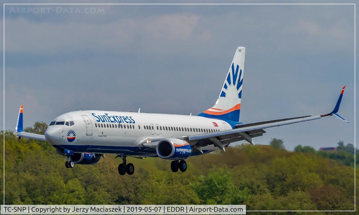 TC-SNP, 2010 Boeing 737-8HC C/N 40777, Boeing 737-8HC