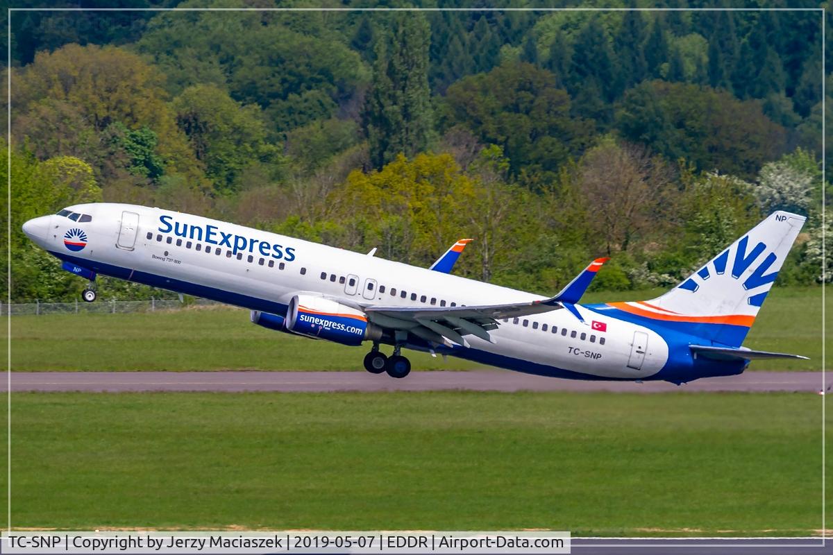 TC-SNP, 2010 Boeing 737-8HC C/N 40777, Boeing 737-8HC