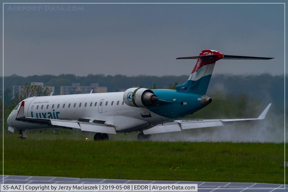 S5-AAZ, 2001 Canadair CRJ-700 (CL-600-2C10) Regional Jet C/N 10014, Canadair CRJ-700 (CL-600-2C10)