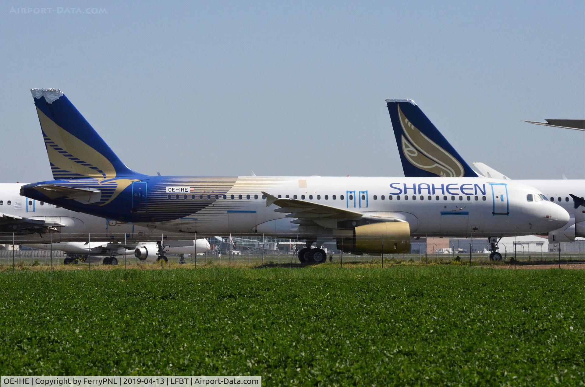 OE-IHE, 2001 Airbus A320-232 C/N 1497, AerCap stored this former Shaheen A320 in Tarbes.