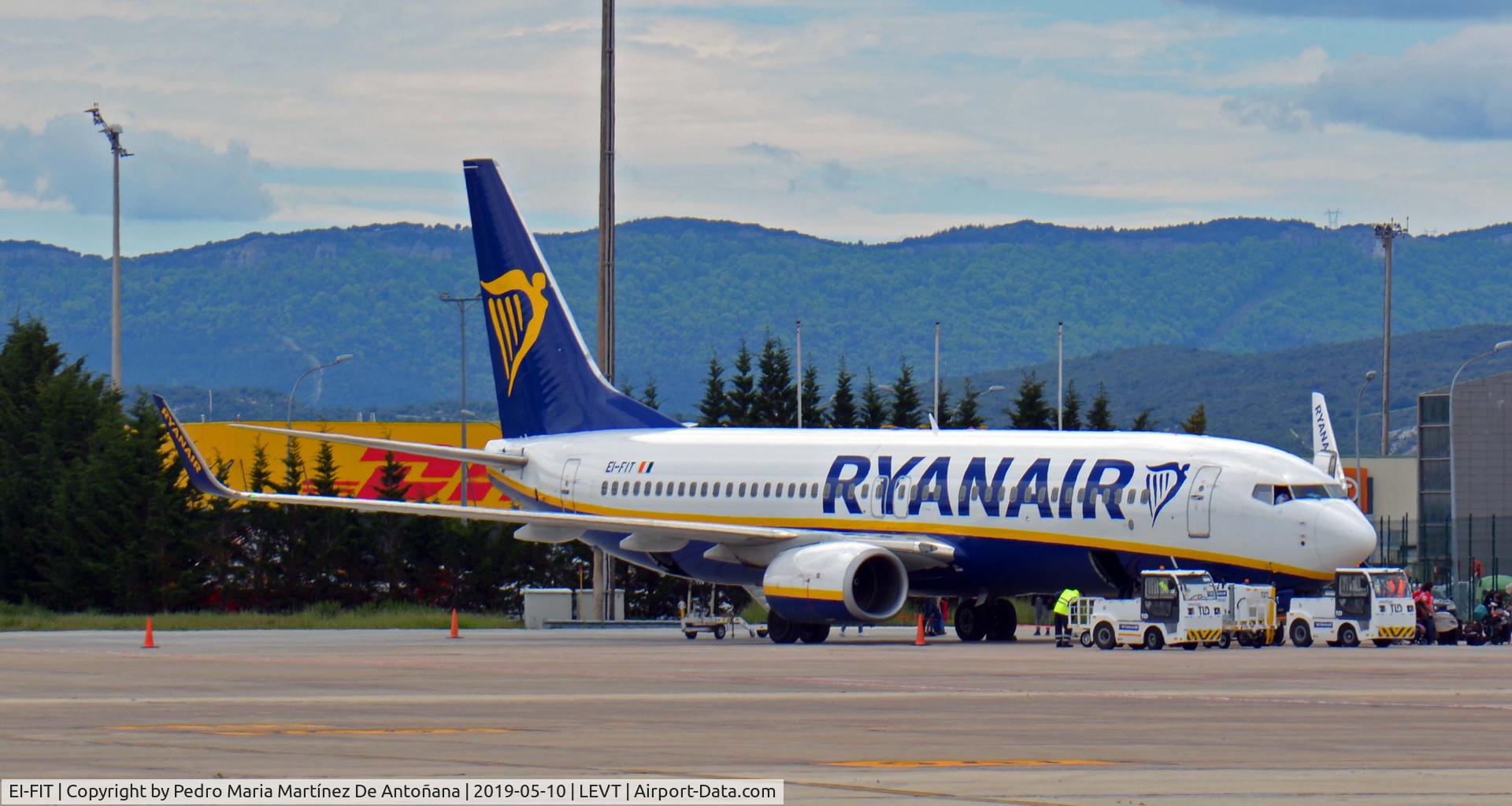 EI-FIT, 2015 Boeing 737-8AS C/N 44703, Foronda - Vitoria-Gasteiz - Euskadi - España