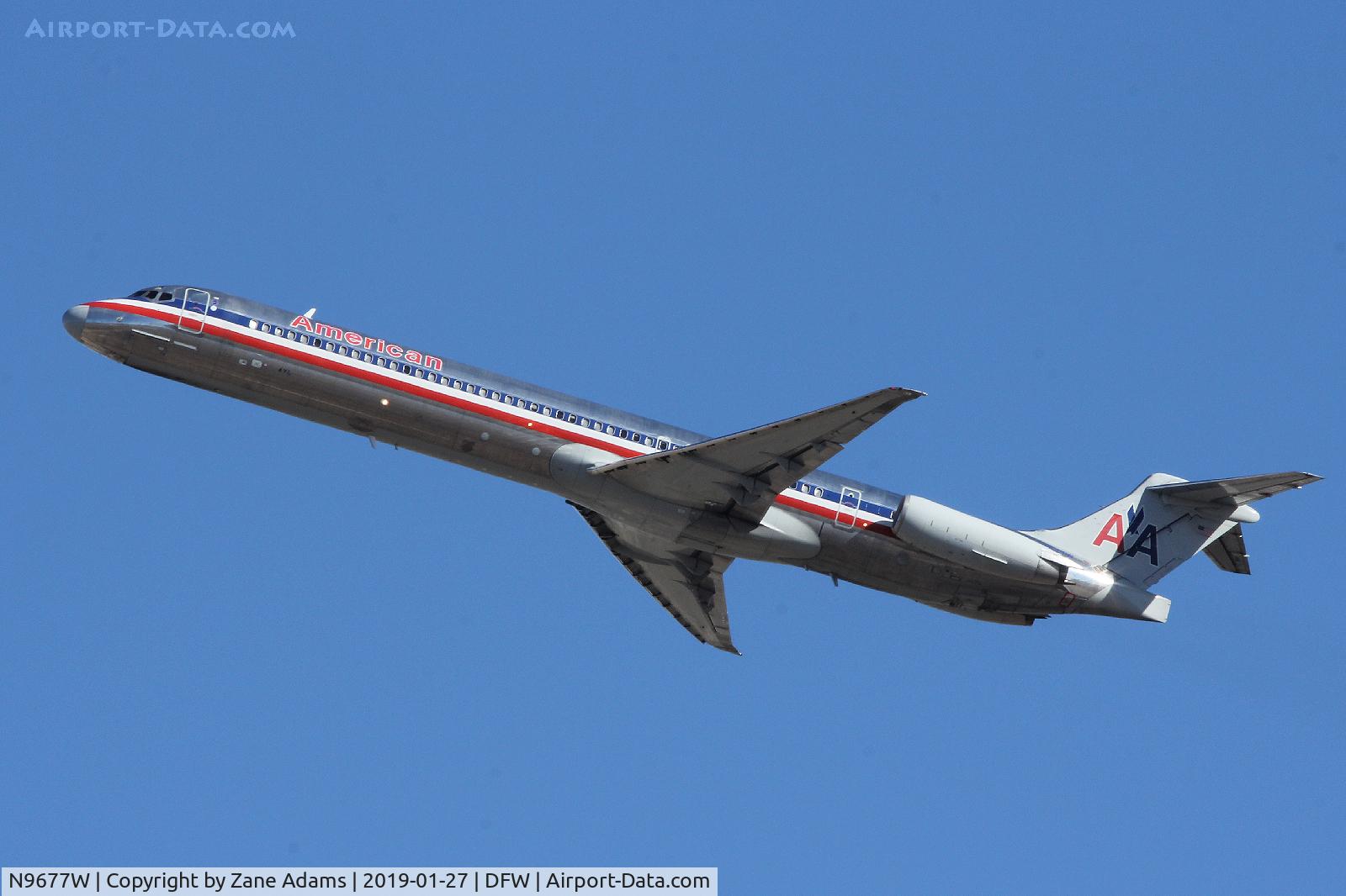N9677W, 1999 McDonnell Douglas MD-83 (DC-9-83) C/N 53627, Departing DFW Airport