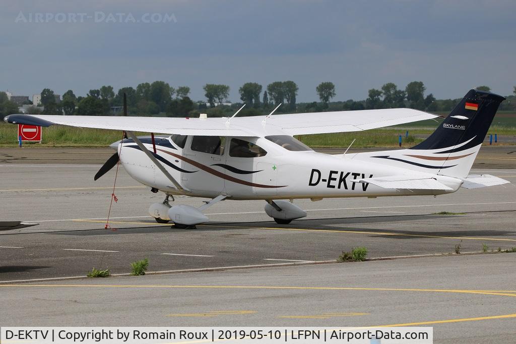 D-EKTV, 2007 Cessna 182T Skylane C/N 182-82107, Parked