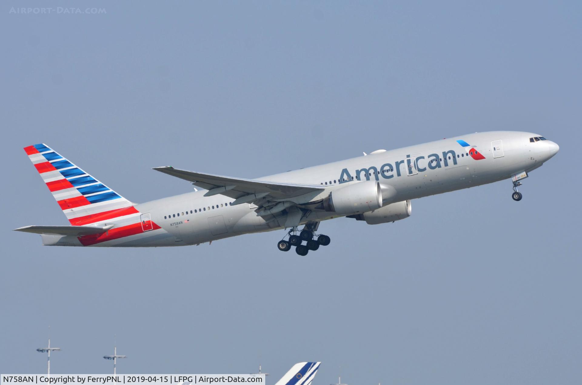 N758AN, 2001 Boeing 777-223 C/N 32637, Departure of AA B772.