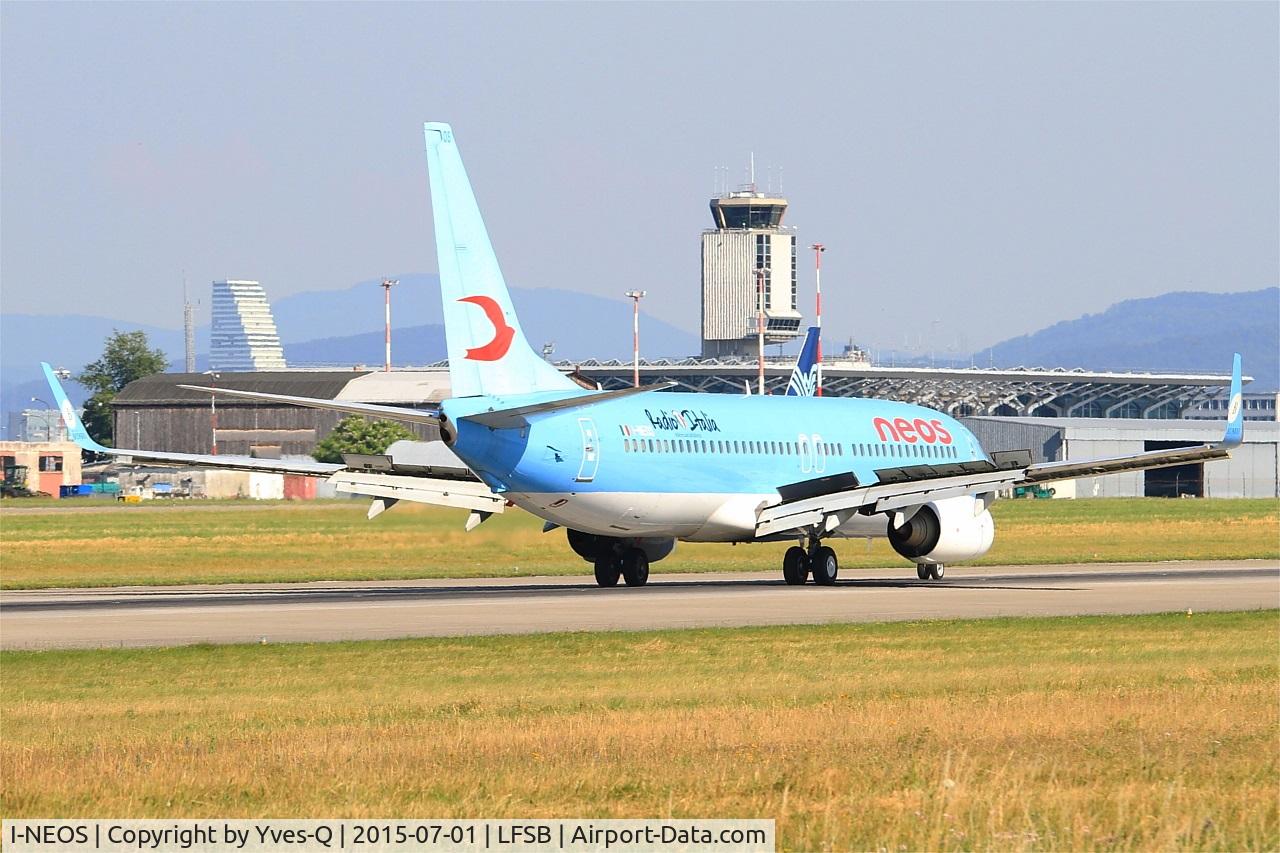 I-NEOS, 2002 Boeing 737-86N C/N 32733, Boeing 737-86N, Reverse thrust landing rwy 15, Bâle-Mulhouse-Fribourg airport (LFSB-BSL)