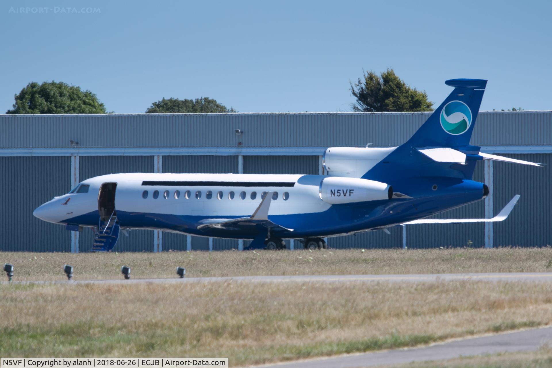 N5VF, 2009 Dassault Falcon 7X C/N 72, Parked near the Aigle hangar, Guernsey