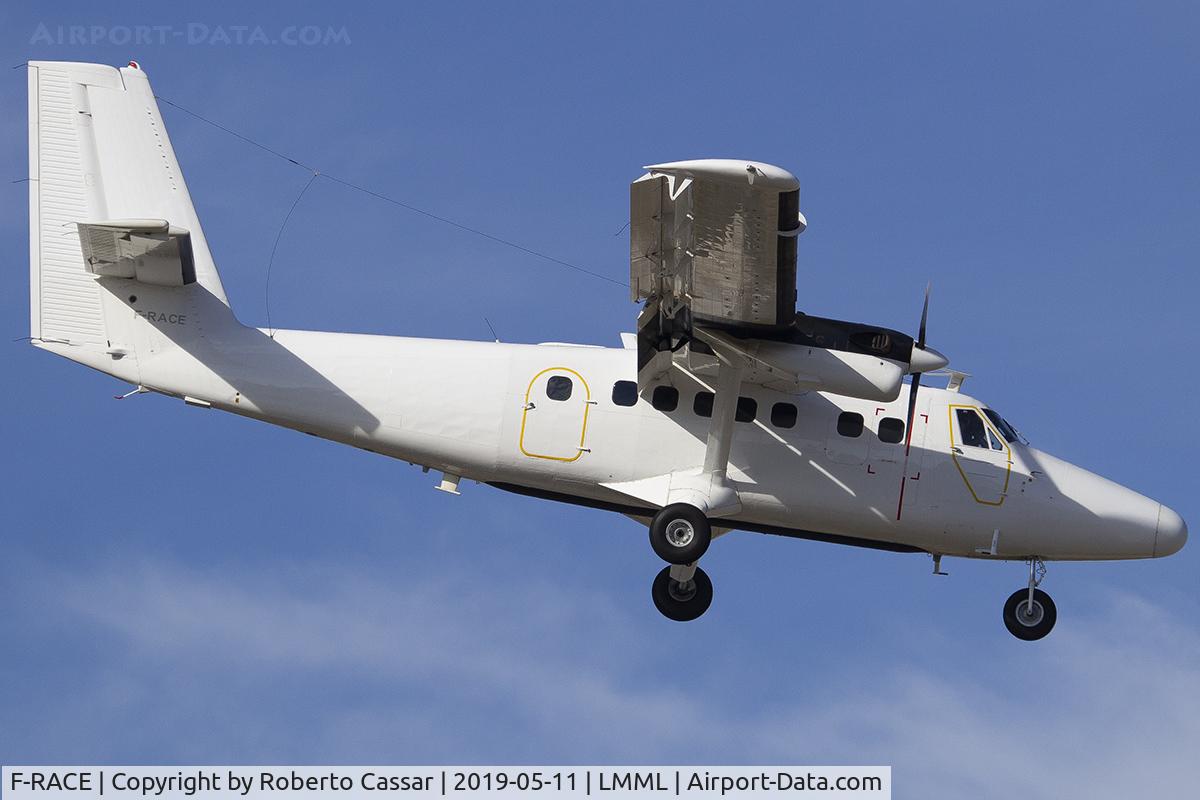 F-RACE, De Havilland Canada DHC-6-300 Twin Otter C/N 300, Runway 13