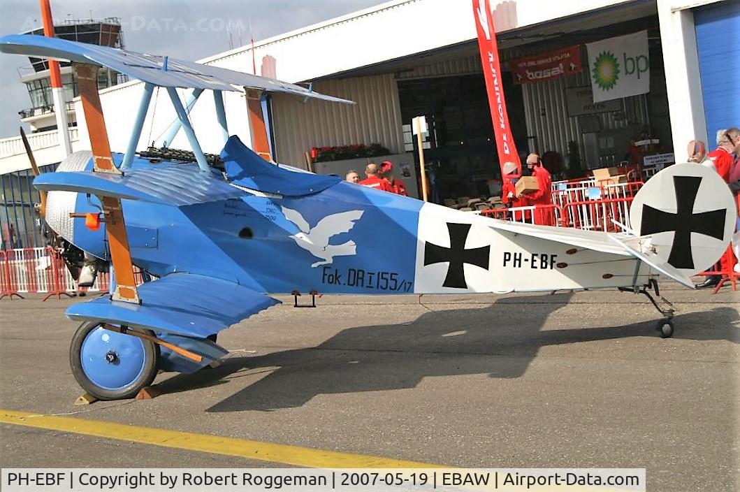 PH-EBF, Fokker Dr.1 Triplane Replica C/N 155-17, STAMPE FLY IN 17 TH.
Fok.DR-155/17.