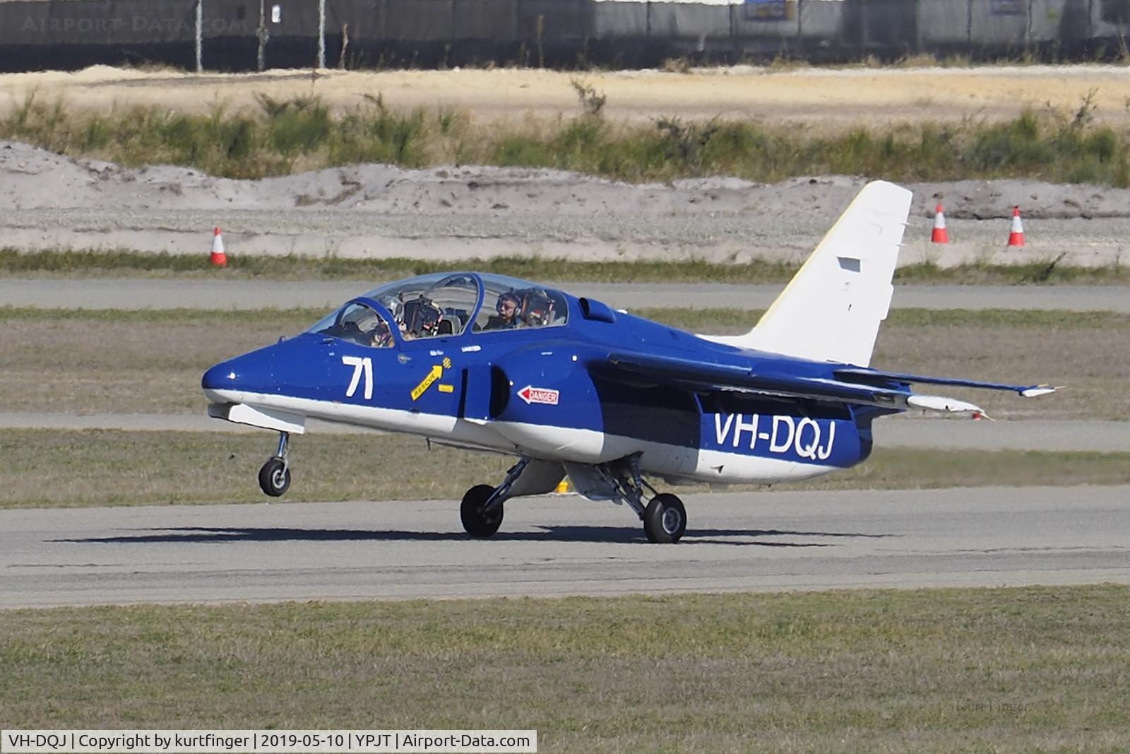 VH-DQJ, 1985 SIAI-Marchetti S-211 C/N 025/02-015, SIAI Marchetti SRL S-211. VH-DQJ Jandakot 10/05/19.