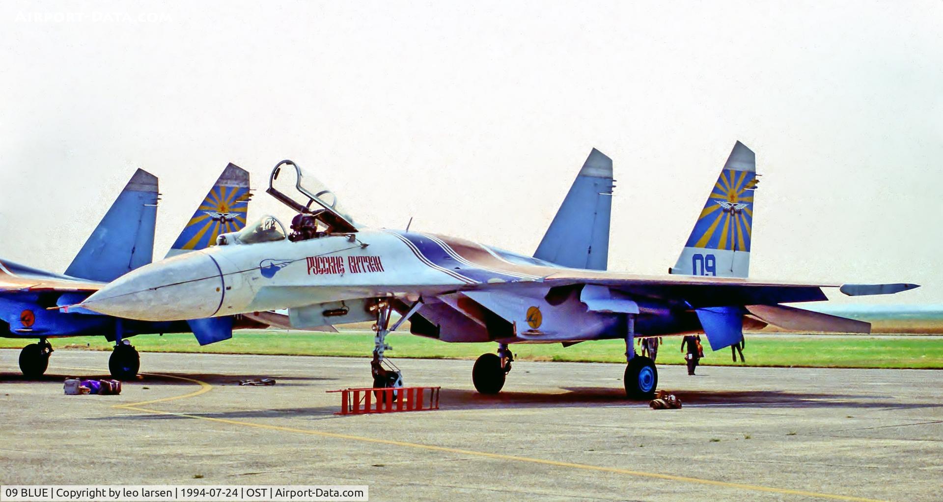 09 BLUE, Sukhoi Su-27A C/N 36911031716, Ostende Air Show 24.7.1994