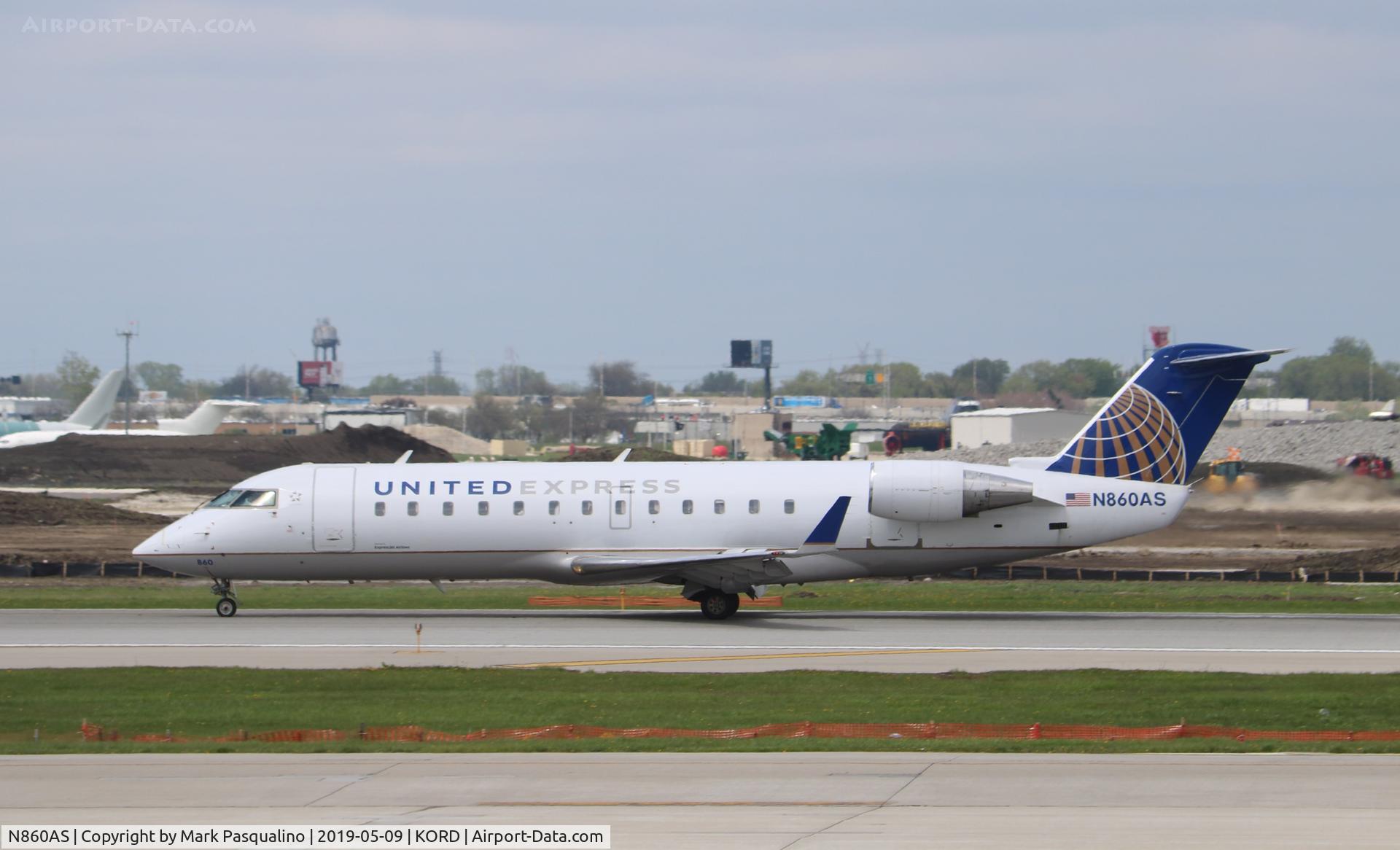 N860AS, 2000 Bombardier CRJ-200ER (CL-600-2B19) C/N 7433, CL-600-2B19