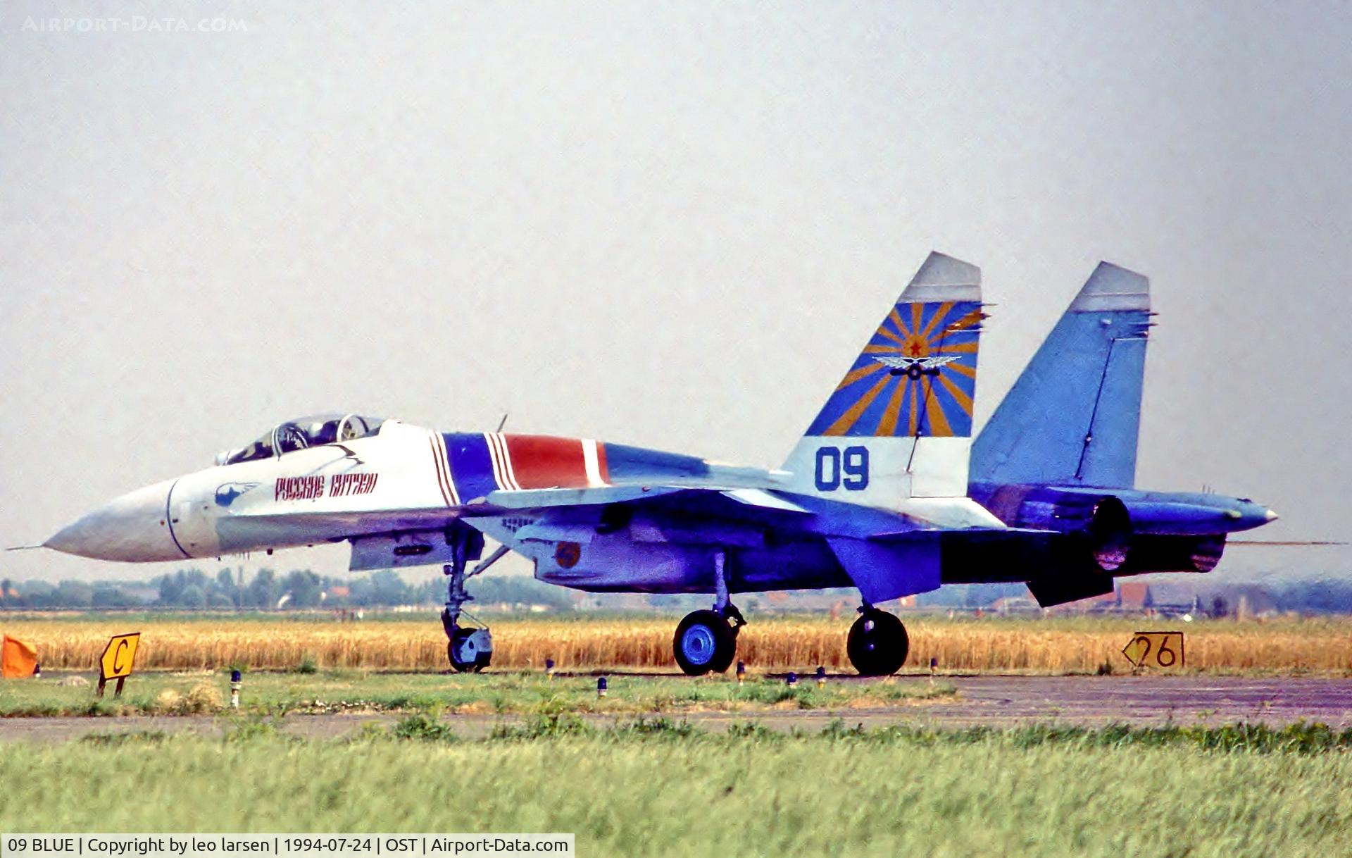 09 BLUE, Sukhoi Su-27A C/N 36911031716, Ostende Air Show 24.7.1994