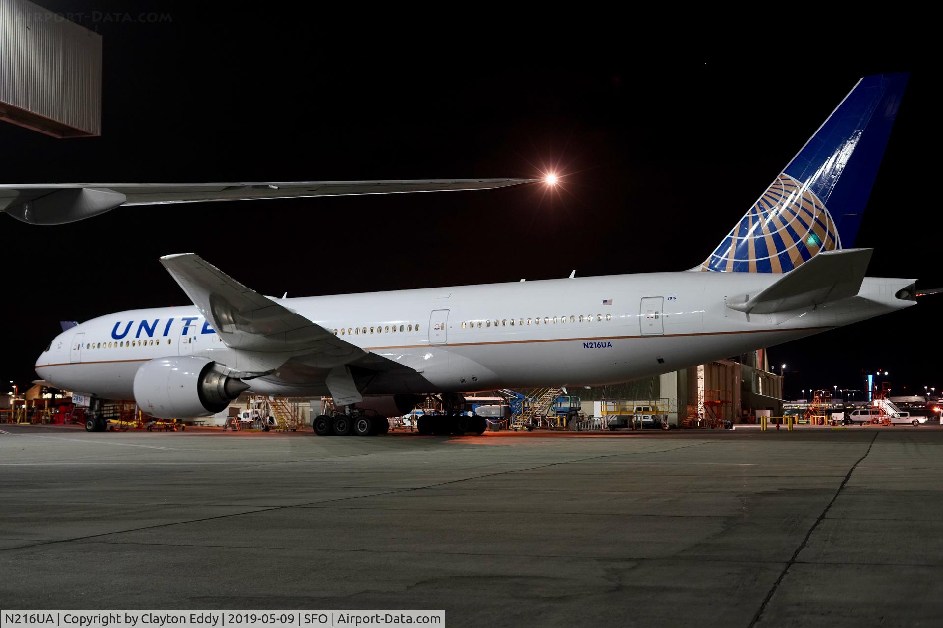 N216UA, 2000 Boeing 777-222 C/N 30549, SFO 2019.