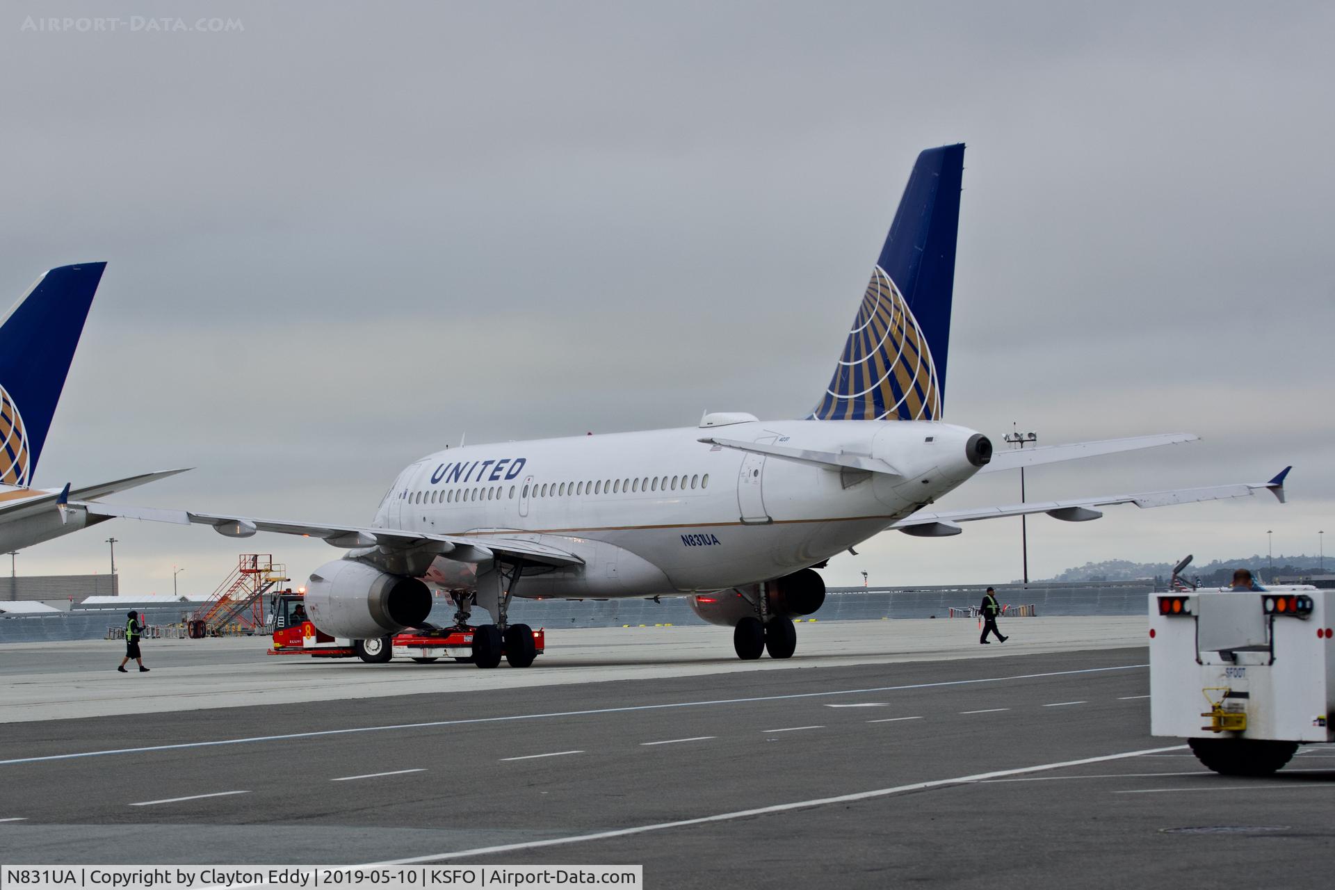 N831UA, 2000 Airbus A319-131 C/N 1291, SFO 2019.