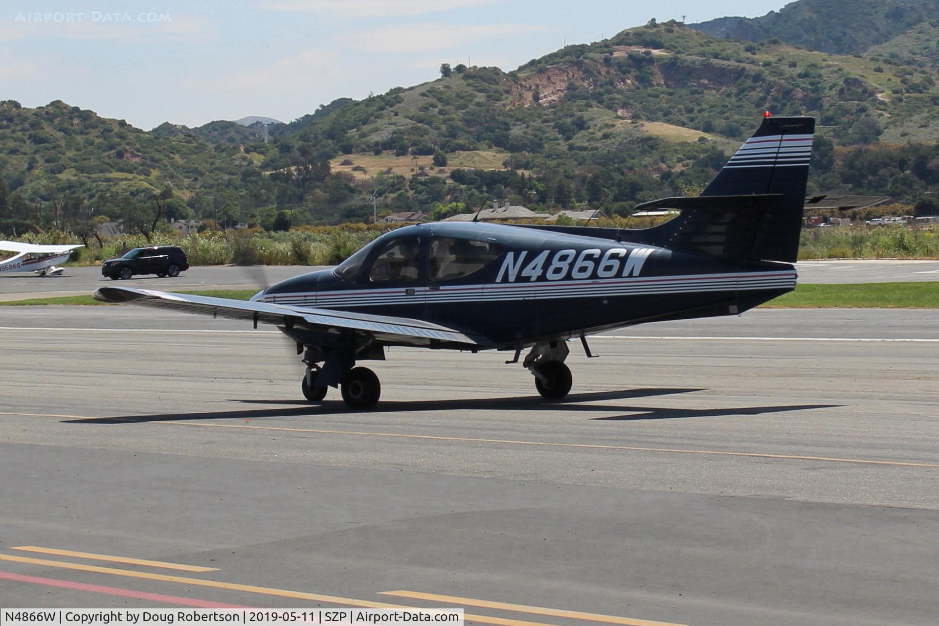 N4866W, 1976 Rockwell International 114 Commander C/N 14196, 1978 Rockwell 114 COMMANDER, Lycoming IO-540-T4AD, 260 Hp, taxi to Rwy 22