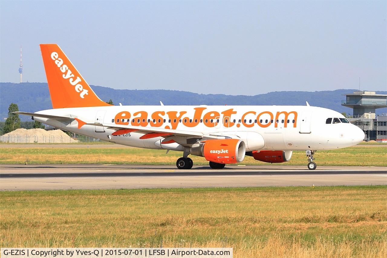 G-EZIS, 2005 Airbus A319-111 C/N 2528, Airbus A319-111, Lining up rwy 15, Bâle-Mulhouse-Fribourg airport (LFSB-BSL)