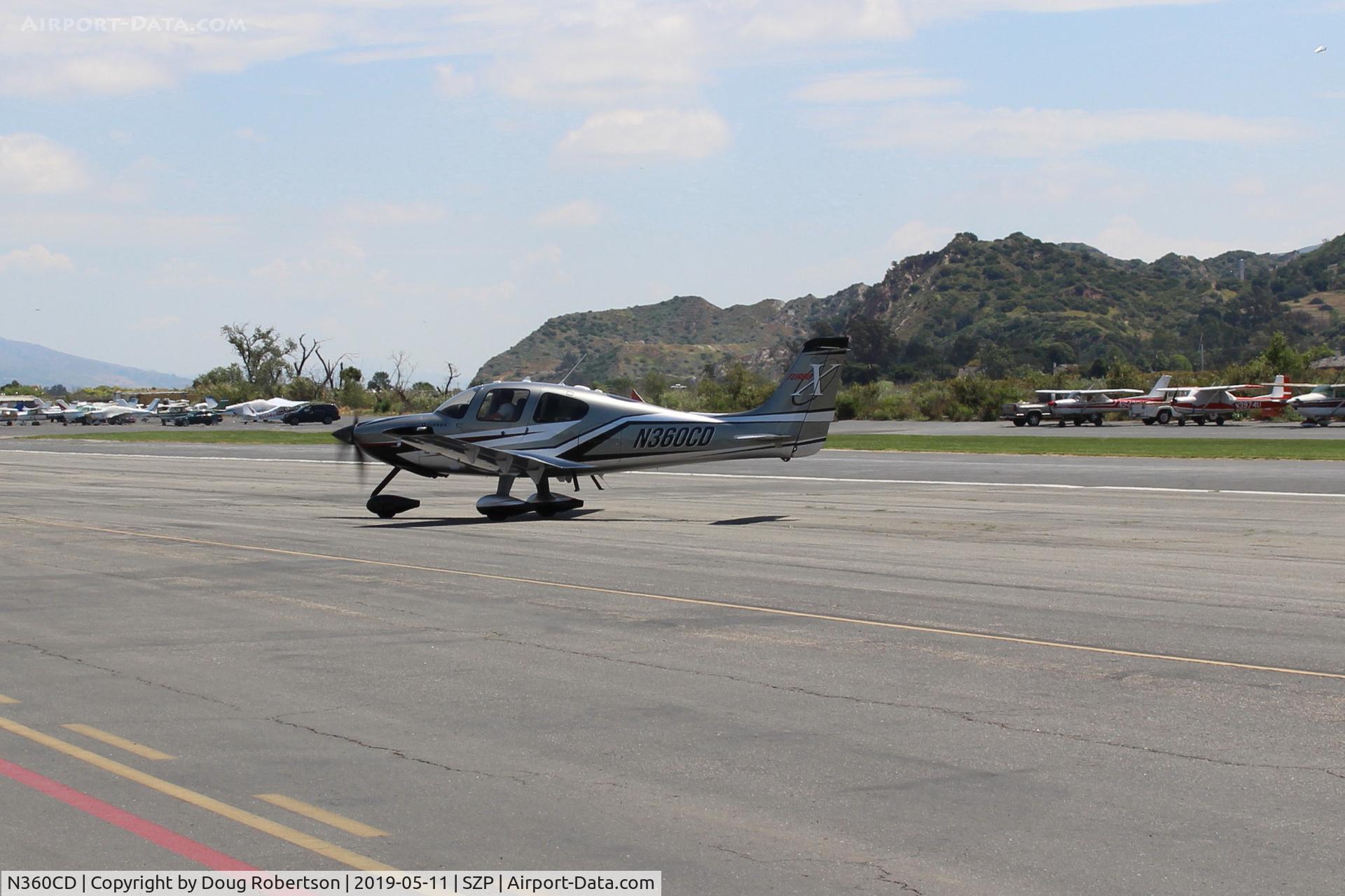 N360CD, 2009 Cirrus SR22 C/N 3516, 2009 Cirrus SR-22, Continental IO-550-N 310 Hp, taxi off the active