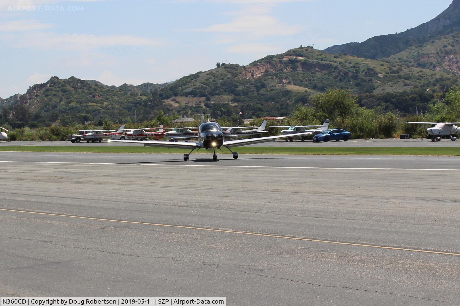 N360CD, 2009 Cirrus SR22 C/N 3516, 2009 Cirrus SR-22, Continental IO-550N 310 Hp, 3-blade CS prop, taxi off the active