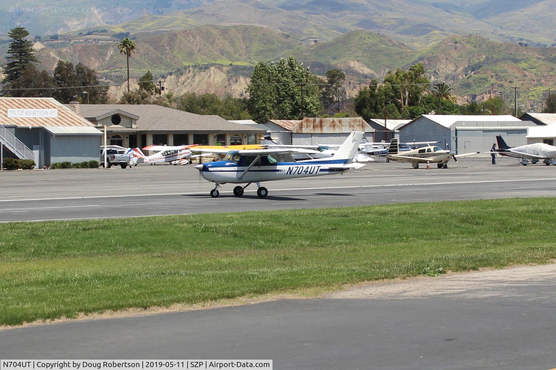 N704UT, 1976 Cessna 150M C/N 15078891, 1976 Cessna 150M, Continental O-200 100 Hp, landing roll Rwy 22