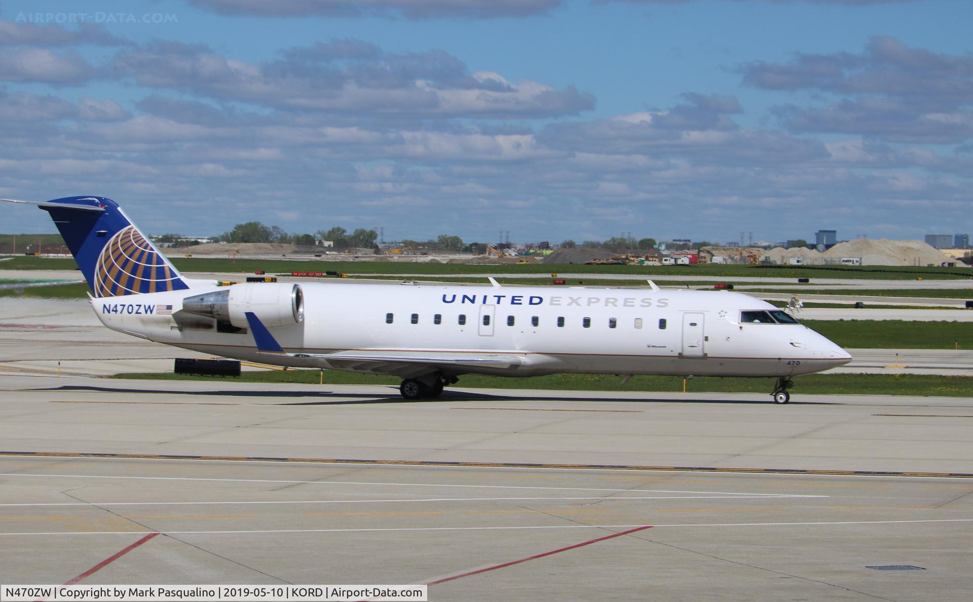 N470ZW, 2004 Bombardier CRJ-200LR (CL-600-2B19) C/N 7927, CL-600-2B19