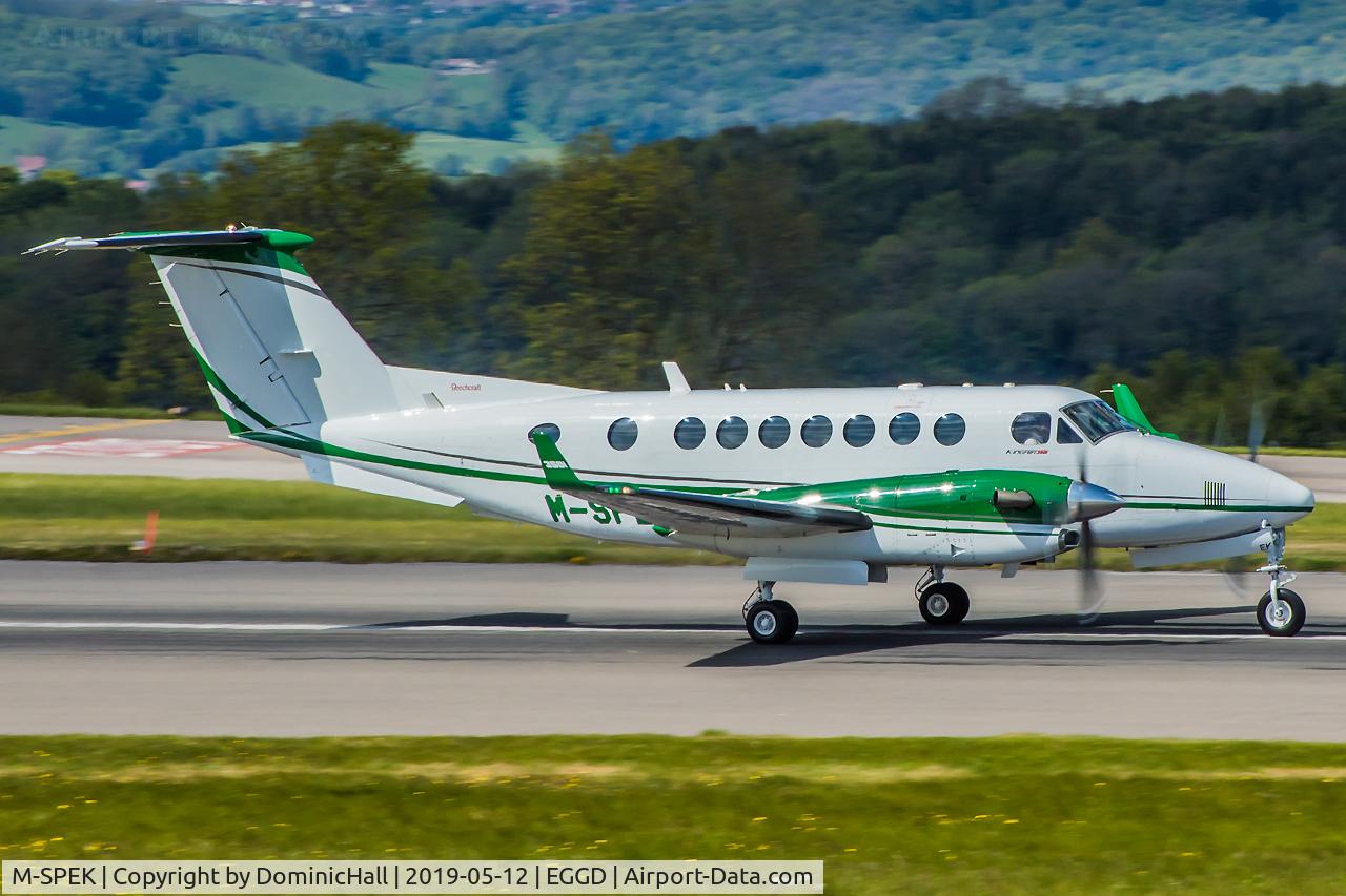 M-SPEK, 2013 Beech B300 (B350i) King Air King Air C/N FL-959, Departing RWY 09