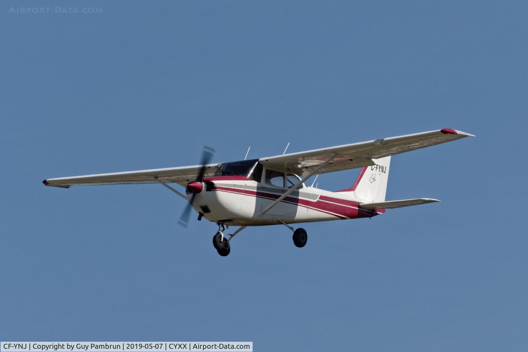 CF-YNJ, 1969 Cessna 172K Skyhawk C/N 17258048, Landing