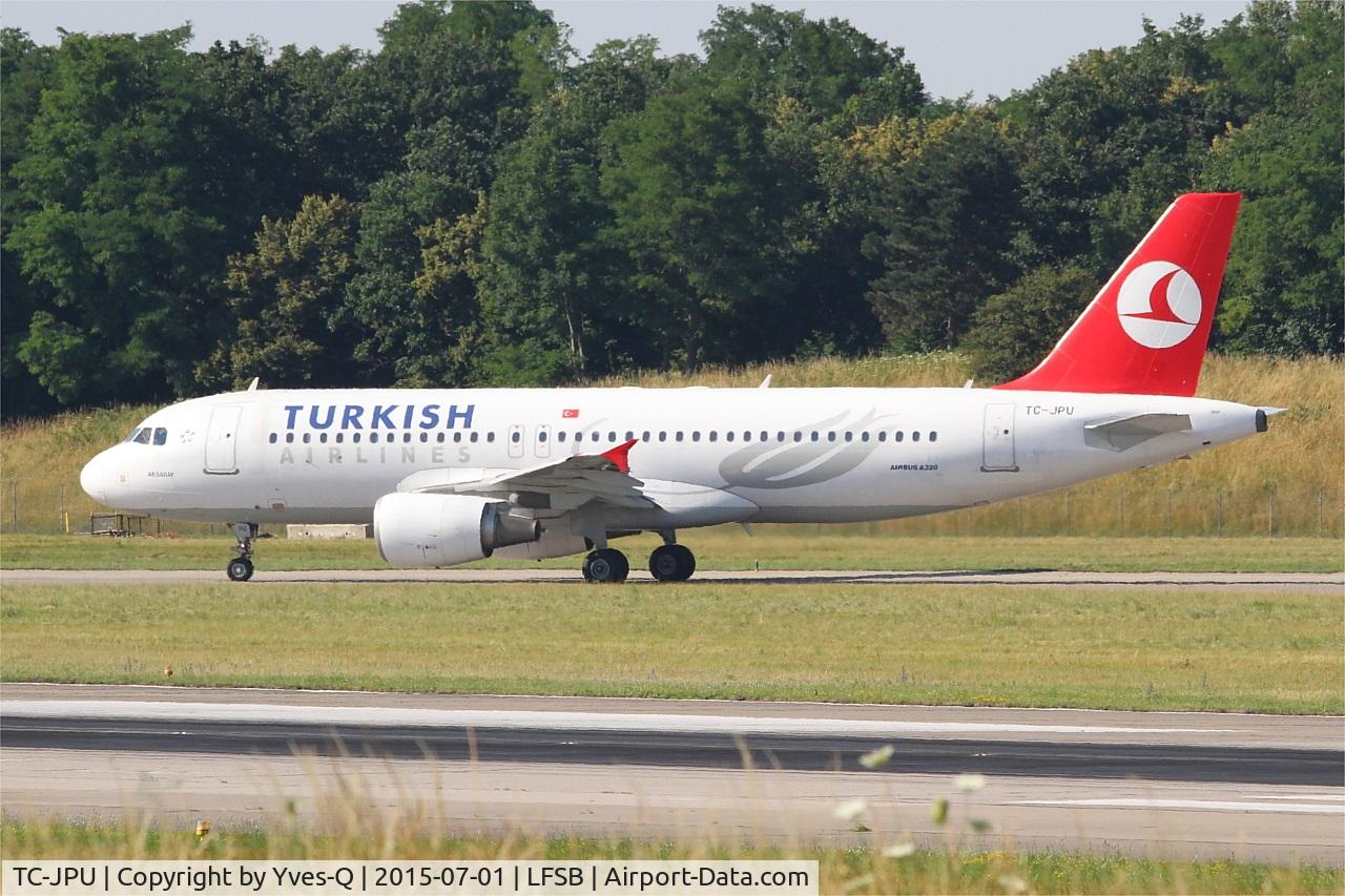 TC-JPU, 2009 Airbus A320-214 C/N 3896, Airbus A320-214, Taxiing to holding point rwy 15, Bâle-Mulhouse-Fribourg airport (LFSB-BSL)