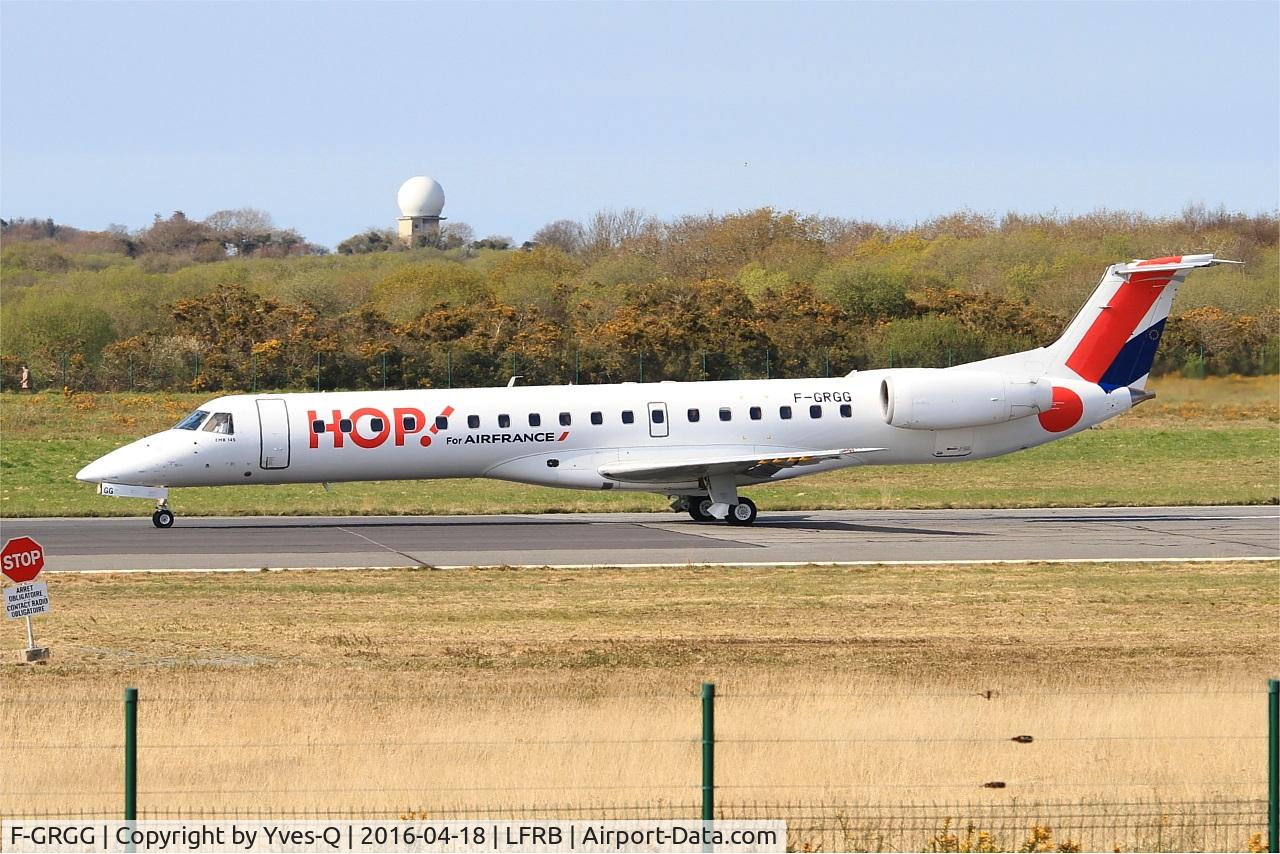 F-GRGG, 1999 Embraer ERJ-145EP (EMB-145EP) C/N 145118, Embraer EMB-145EU, Taxiing rwy 07R, Brest-Bretagne airport (LFRB-BES)