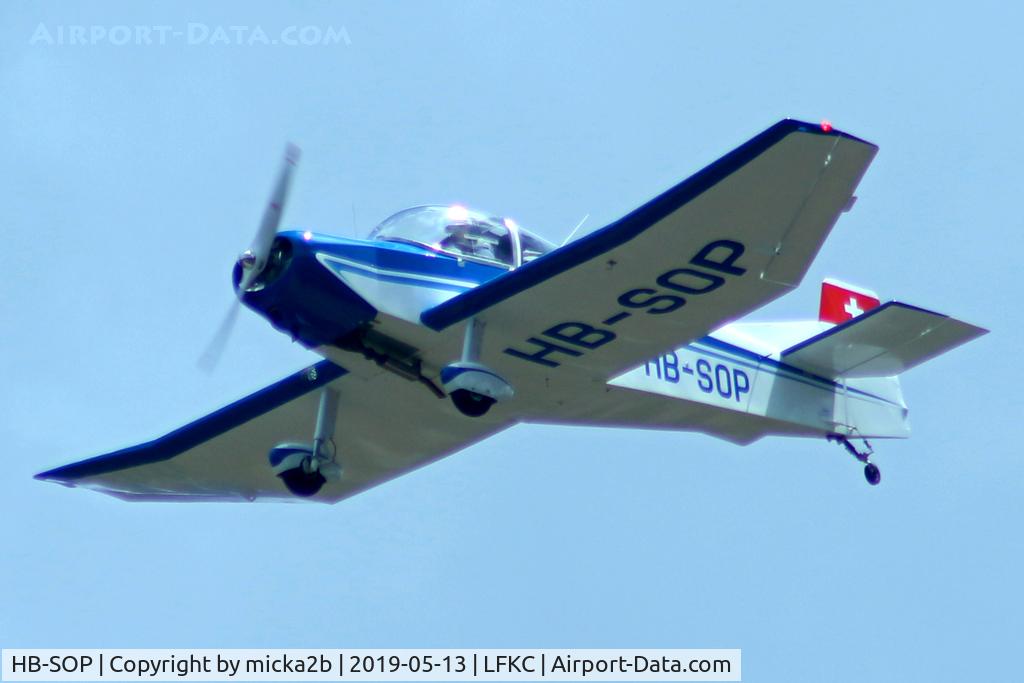 HB-SOP, 1958 Uetz Jodel D-11 C/N 931-13, Landing