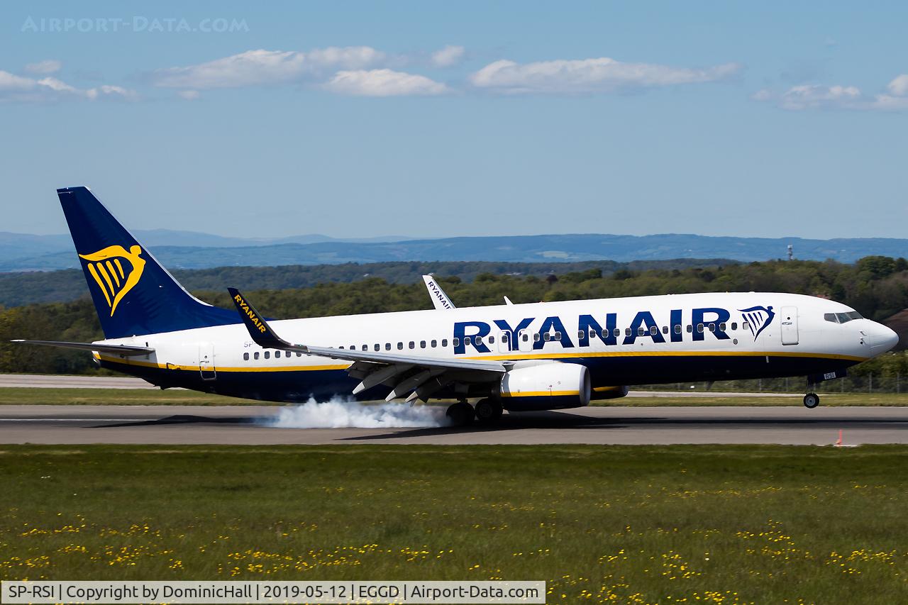 SP-RSI, 2018 Boeing 737-800 C/N 44844, Landing RWY 09