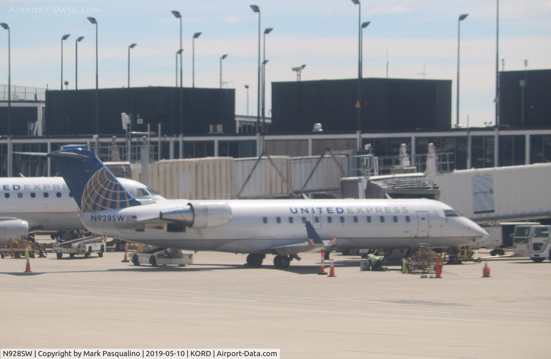 N928SW, 2002 Bombardier CRJ-200LR (CL-600-2B19) C/N 7701, CL-600-2B19