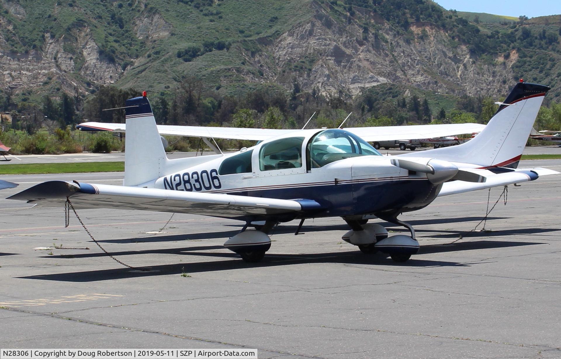 N28306, 1977 Grumman American AA-5B Tiger C/N AA5B0550, 1977 Grumman American AA-5B TIGER. Lycoming O&VO-360 180 Hp, on Transient Ramp