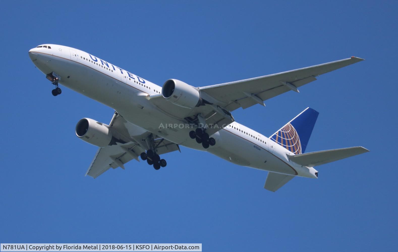 N781UA, 1996 Boeing 777-222 C/N 26945, United