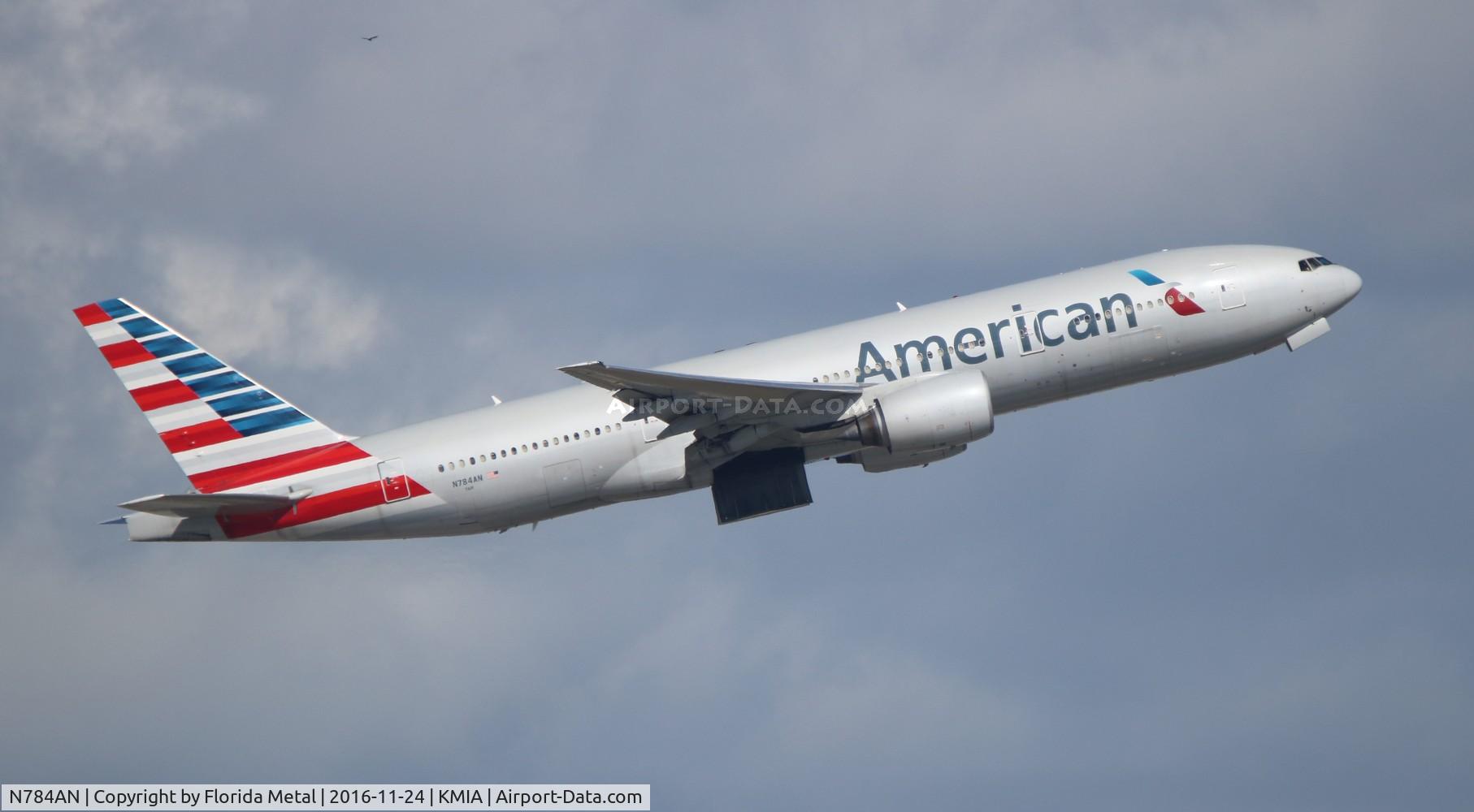 N784AN, 2000 Boeing 777-223 C/N 29588, American