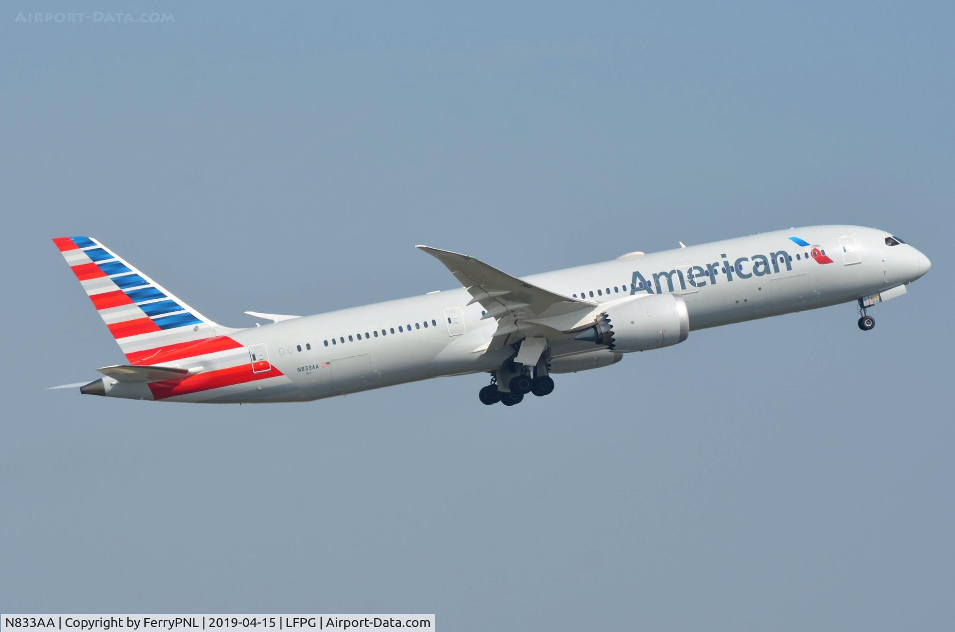 N833AA, 2017 Boeing 787-9 Dreamliner C/N 40645, American  B789 lifting-off from CDG