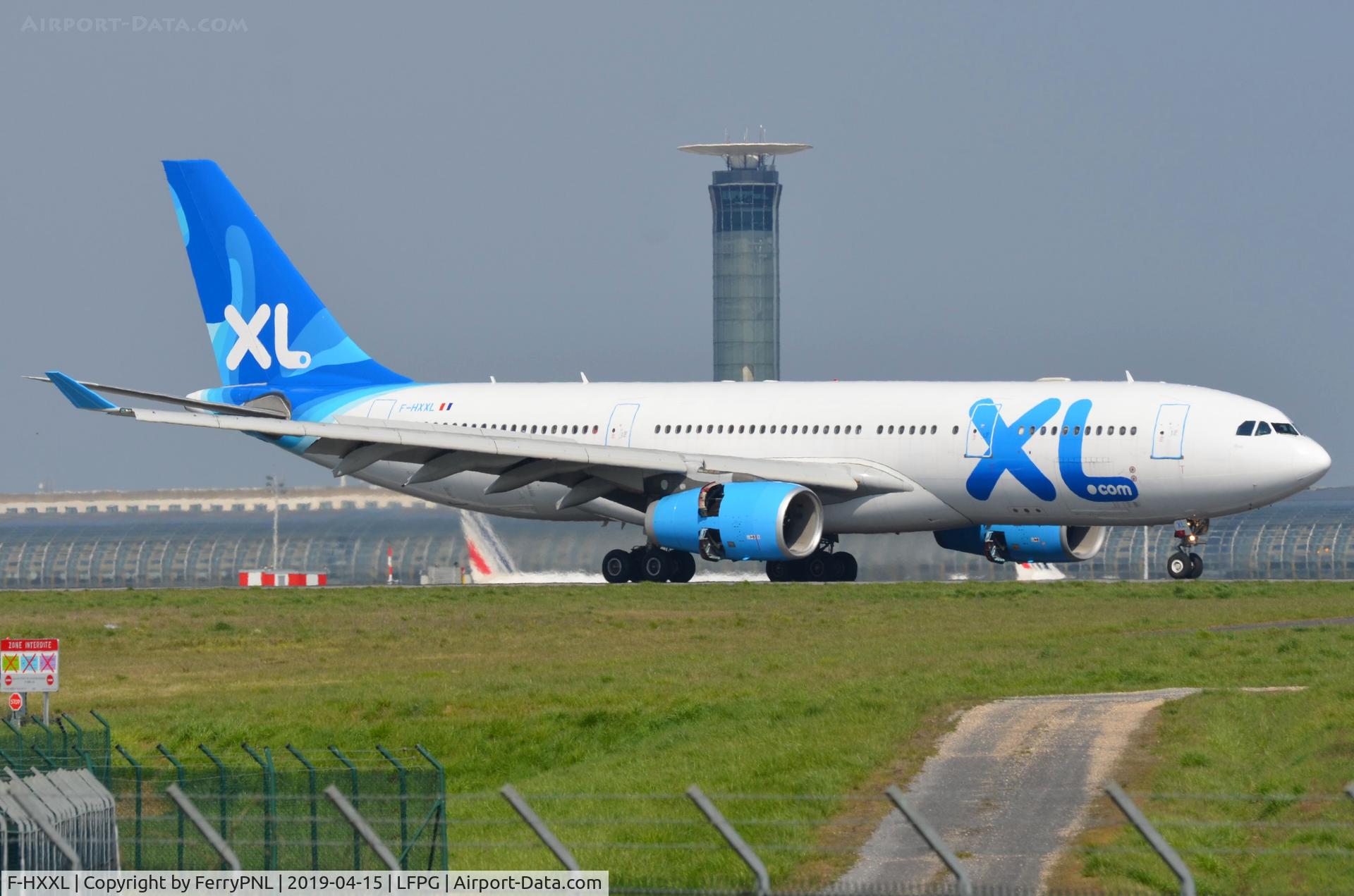 F-HXXL, 2004 Airbus A330-243 C/N 597, XL A332 landing