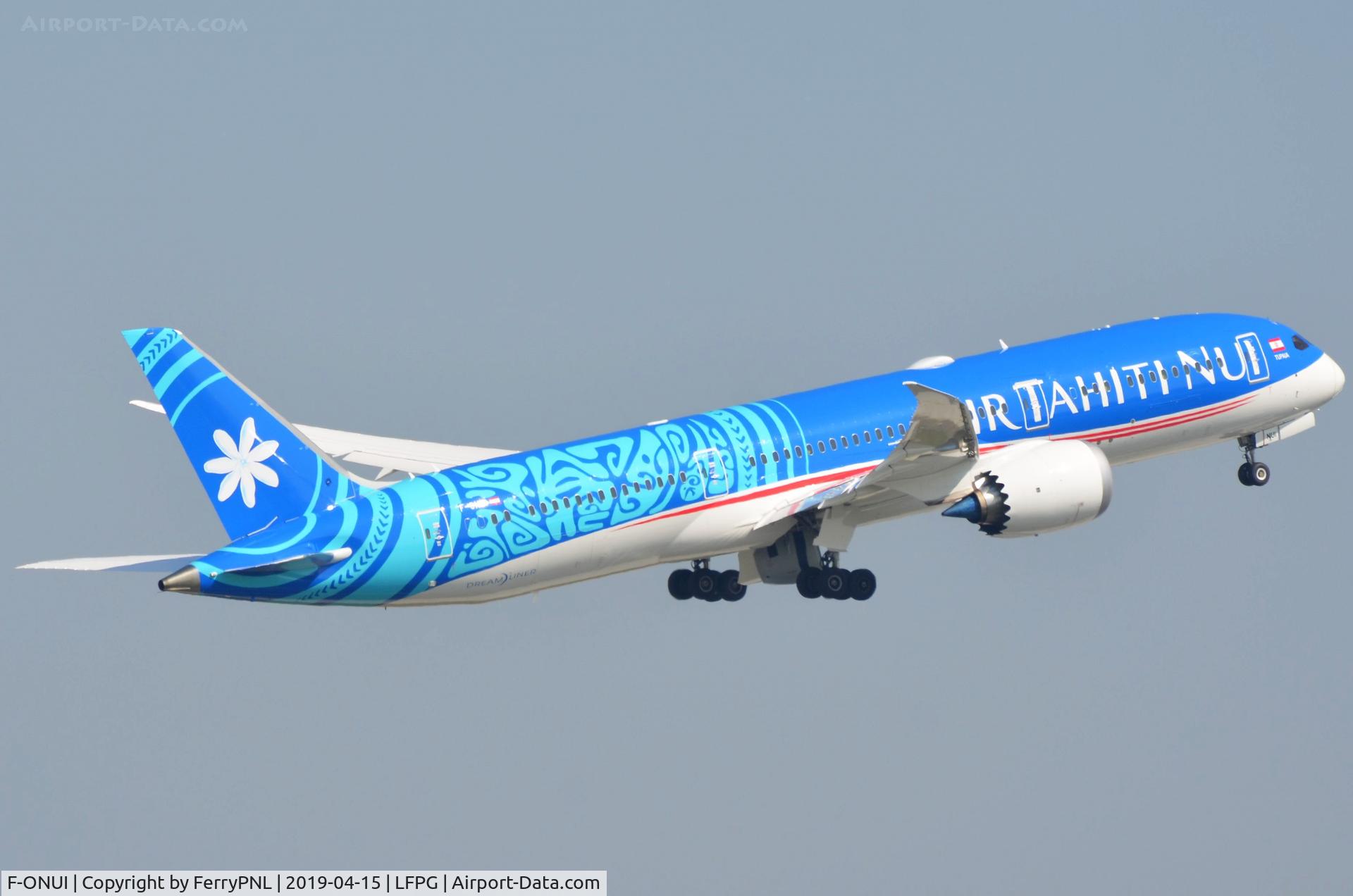 F-ONUI, 2018 Boeing 787-9 Dreamliner C/N 42116, Air Tahiti Nui B789 taking-off.
