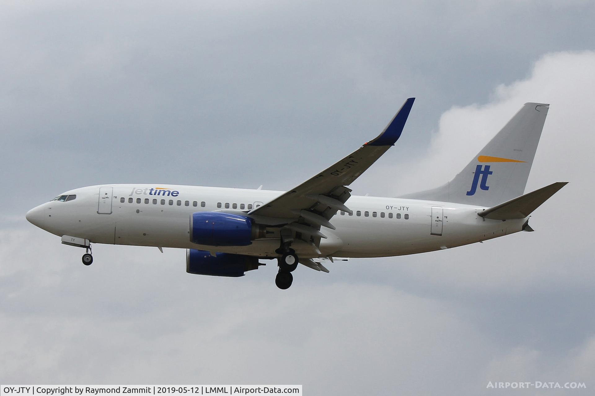 OY-JTY, 2001 Boeing 737-7Q8 C/N 30727, B737-700 OY-JTY Jettime new colours