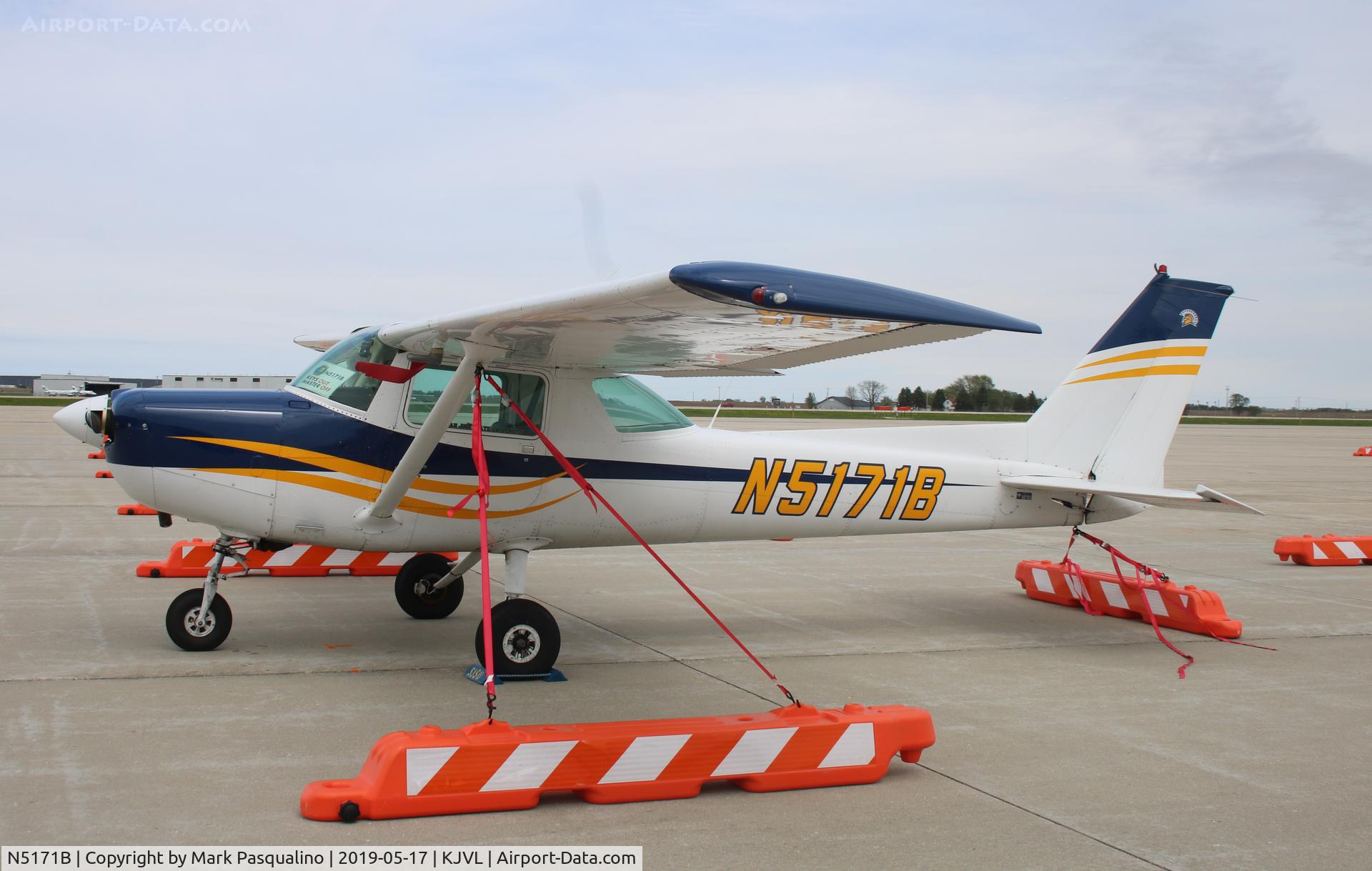 N5171B, 1979 Cessna 152 C/N 15283787, Cessna 152