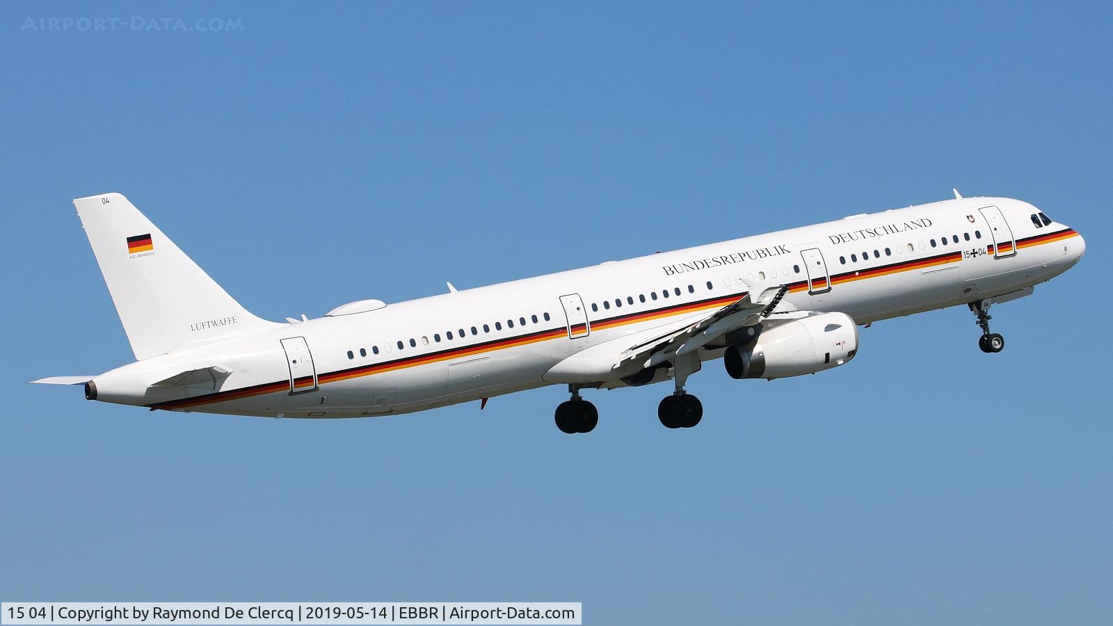 15 04, 2000 Airbus A321-231 C/N 1214, Departing Brussels.