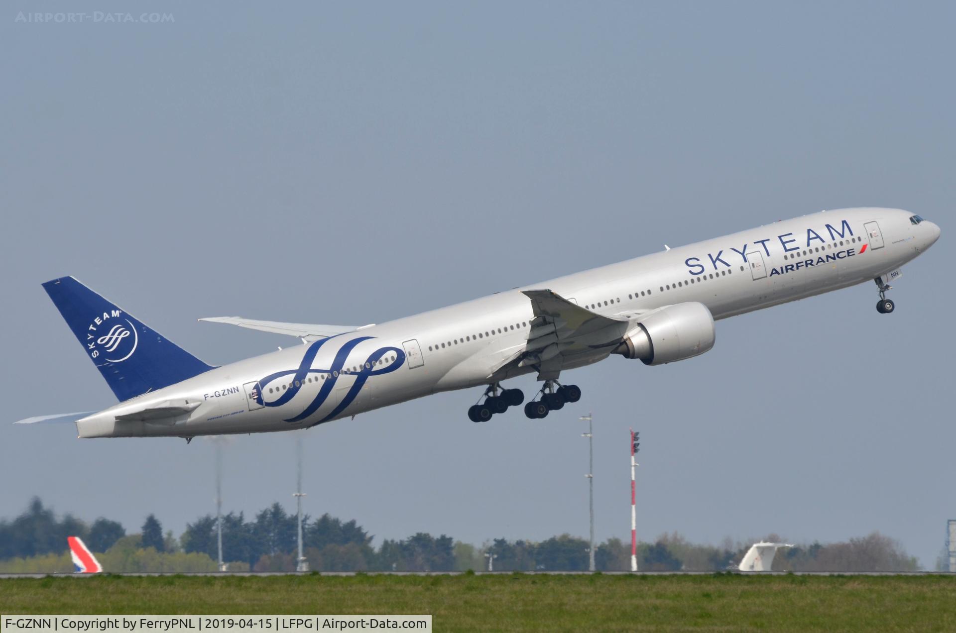 F-GZNN, 2012 Boeing 777-328/ER C/N 40376, Skyteam/Air France B773