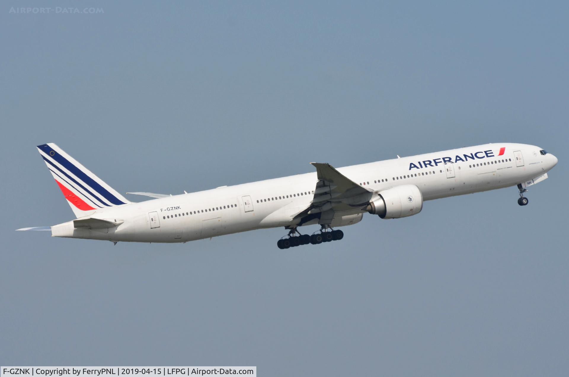 F-GZNK, 2011 Boeing 777-328/ER C/N 39971, Air France B773