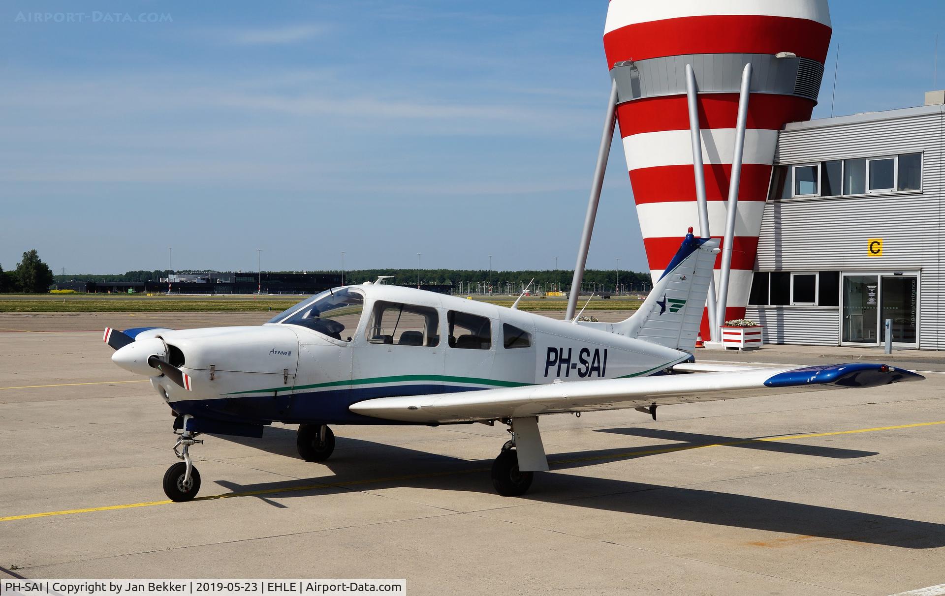 PH-SAI, Piper PA-28R-201 Cherokee Arrow III C/N 28R7837020, Lelystad Airport
