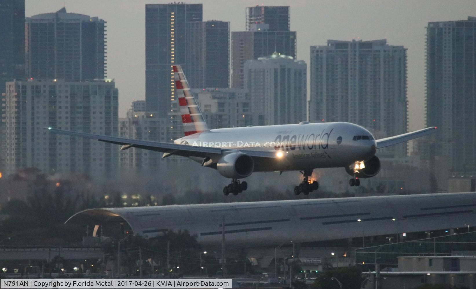 N791AN, 2000 Boeing 777-223/ER C/N 30254, American