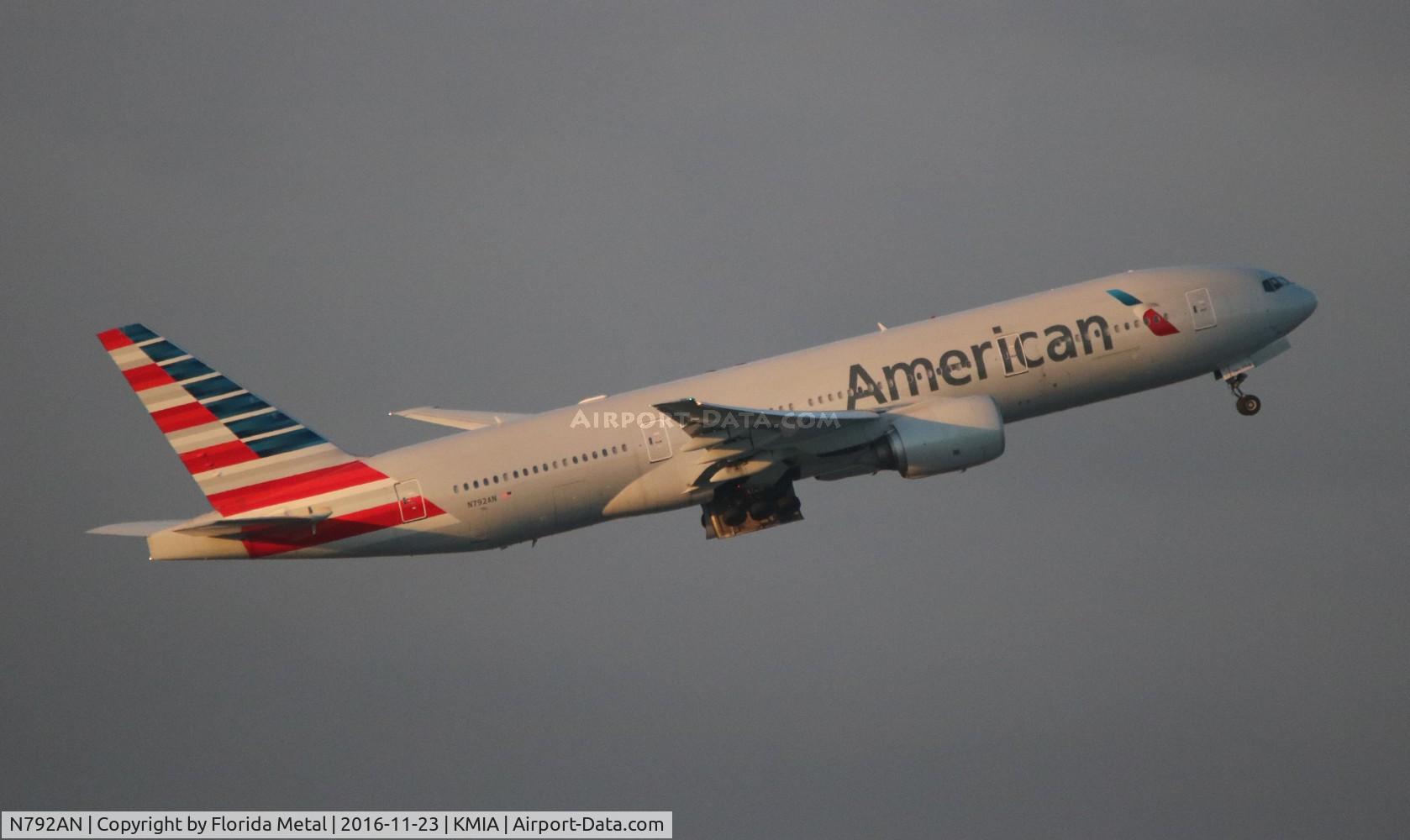 N792AN, 2000 Boeing 777-223 C/N 30253, American