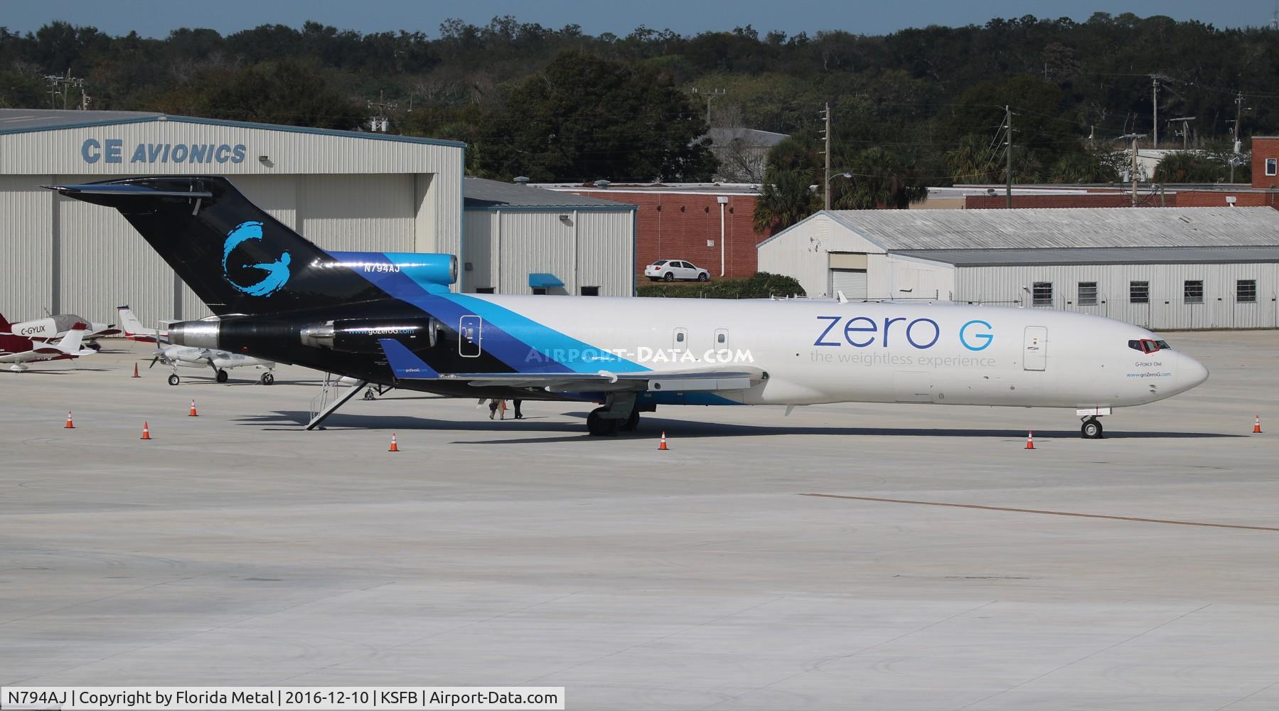 N794AJ, 1976 Boeing 727-227 C/N 21243, Zero G