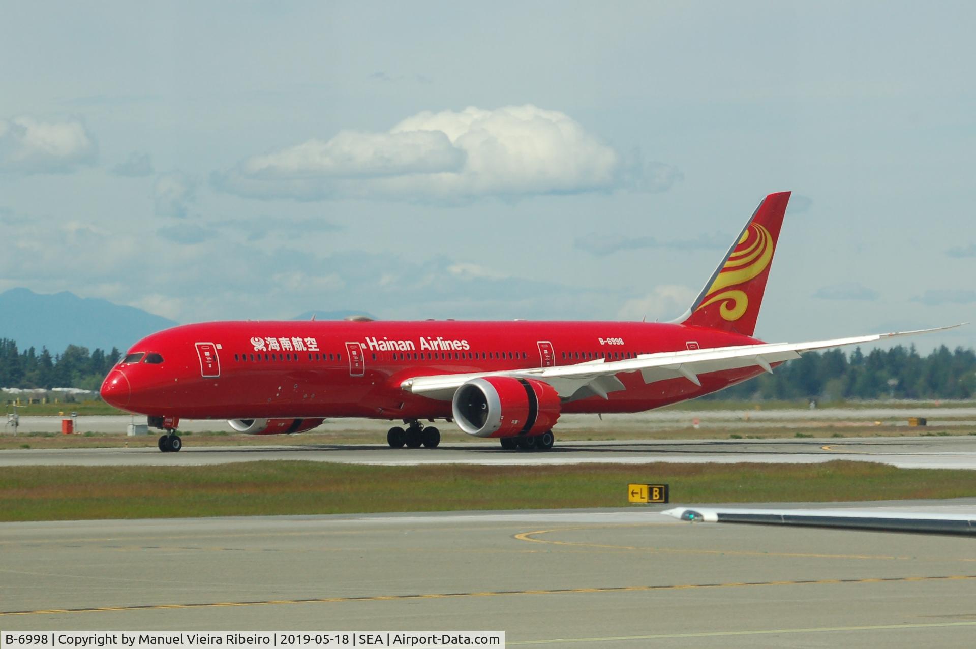 B-6998, 2016 Boeing 787-9 Dreamliner C/N 62718, SeaTac May 18,2019 with the pandas removed.