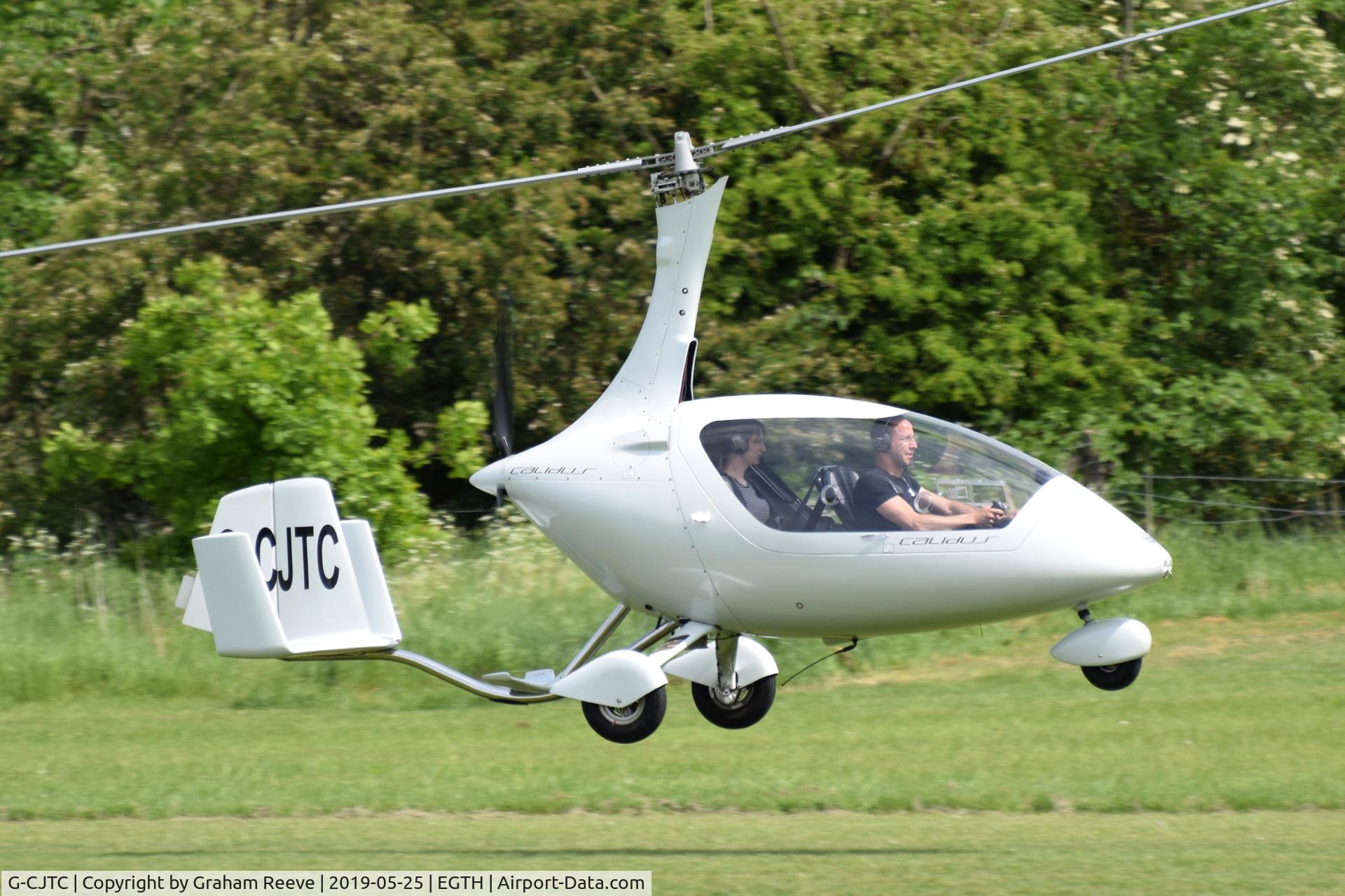 G-CJTC, 2017 RotorSport UK Calidus C/N RSUK/CALS/032, Landing at Old Warden.